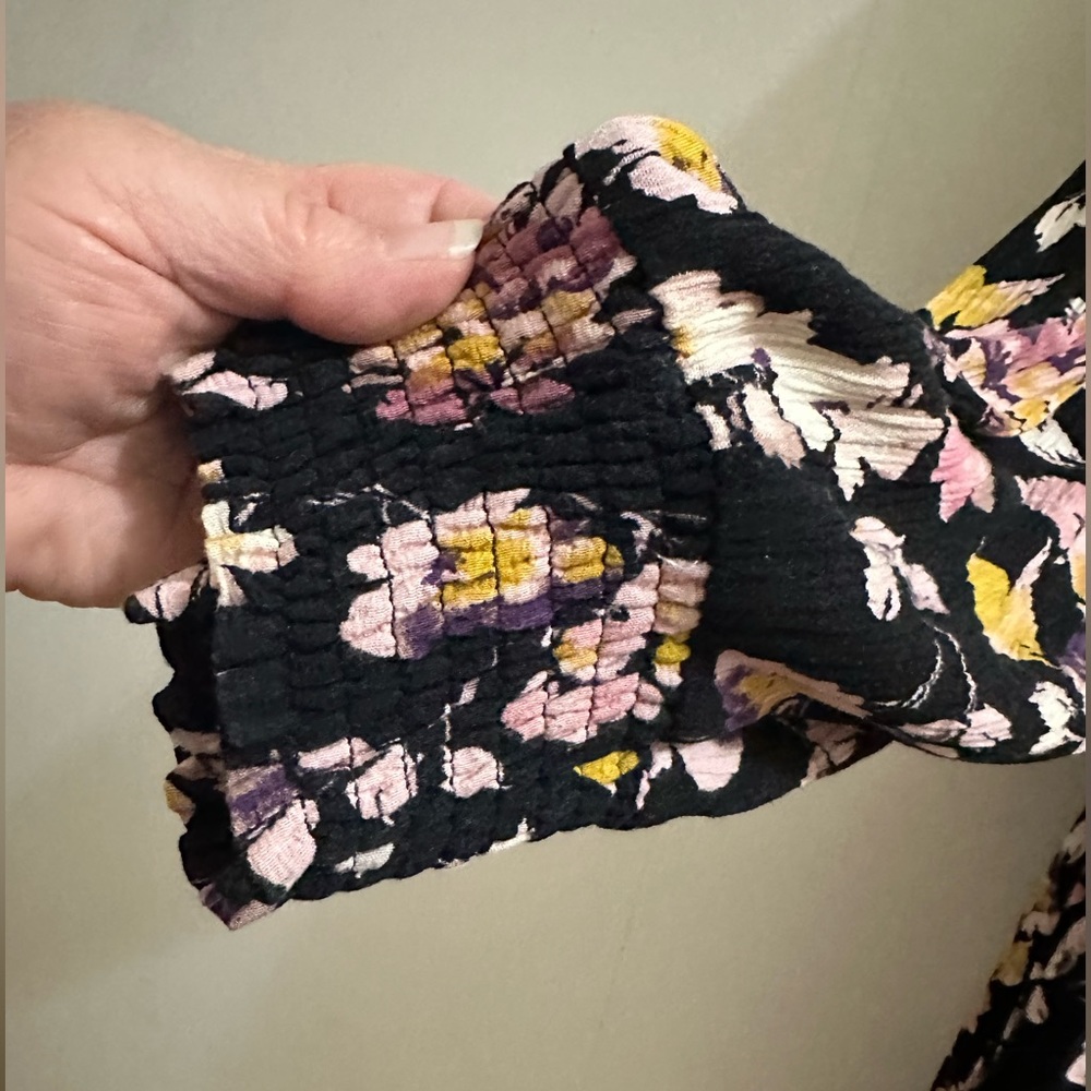 SOLD-Crinkle gauze smocked babydoll top - Picture 7 of 11